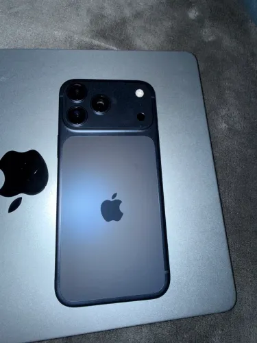 iPhone 17 pro Max novo 1 ano de garantia Apple