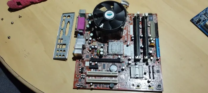 Kit- Placa mãe Itautec DDR2 para até 8gb 
