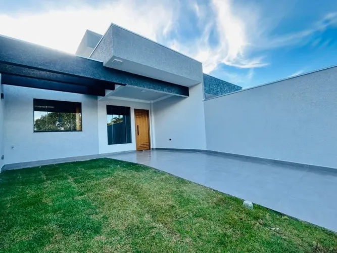 Casa de 3 Quartos à Venda no Jardim Olímpico em Maringá