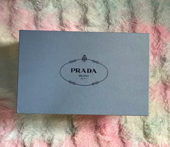 Caixa Prada desapego
