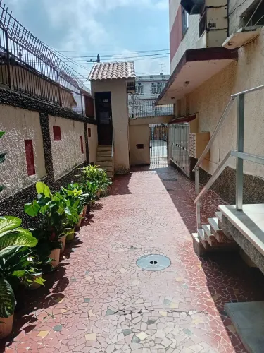 Alugo apartamento padrão na Av Ernani Cardoso