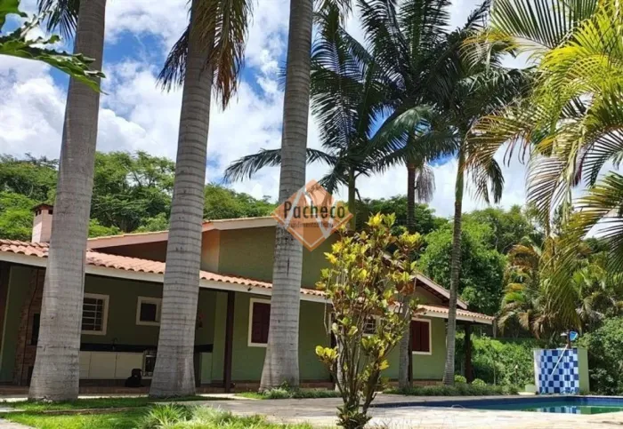 Chácara em Atibaia, 06 dormitórios ( 03 suíte), 04 vagas, 30.882,50m², R$ 8.000.000,00.