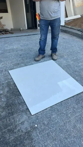 Porcelanato Bege Claro 94x94 Polido Novo (Preço 30% abaixo da loja)
