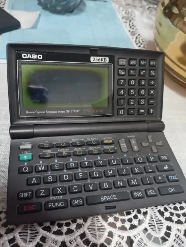 Relíquia Agenda eletrônica da Cassio - R$200,00