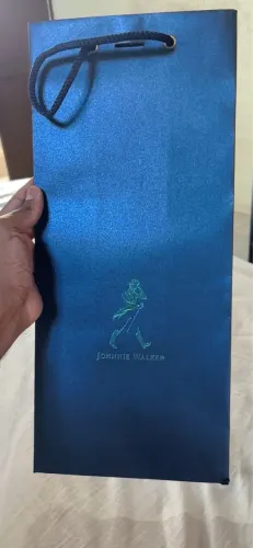 Sacola de presente ? Johnnie walker®? 43x20 ( 6 UNIDADES)