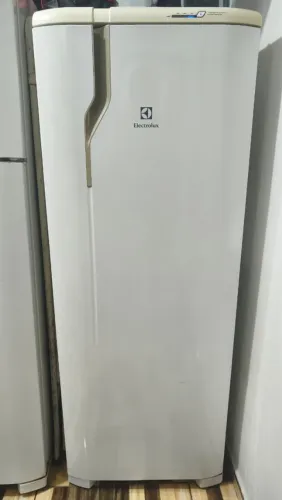 GELADEIRA ELETROLUX 322L