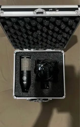 Microfone Condensador AKG P220