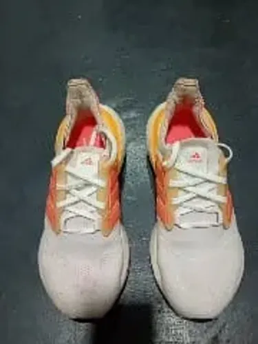 Tenis adidas ultraboot