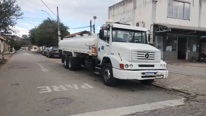 Caminhão tanque