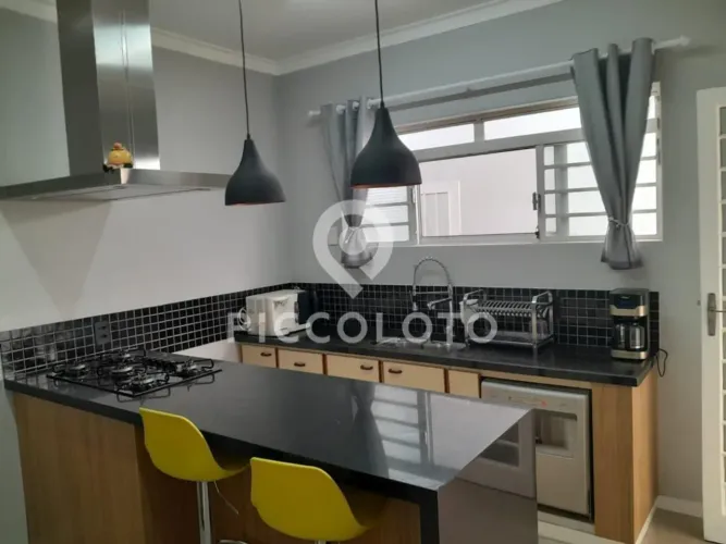 Casa à venda em Campinas, Jardim Guarani, com 4 quartos, com 201 m²