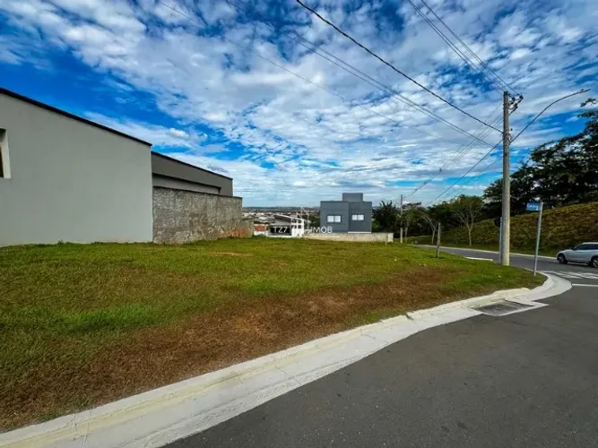 Lote de esquina no Jardins Nápoles com 409,59 m² - Entrada de apenas R$ 24.575,40