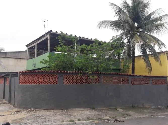 Excelente casa totalmente independente com garagem e terraço! 