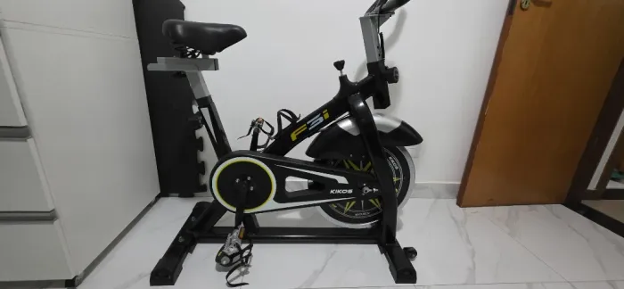 Bicicleta Spinning F3i Roda De Ínercia Com 10kg Preto Kikos Preto