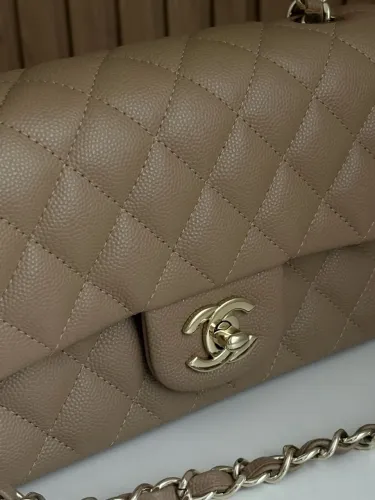 Bolsa matelassada em couro