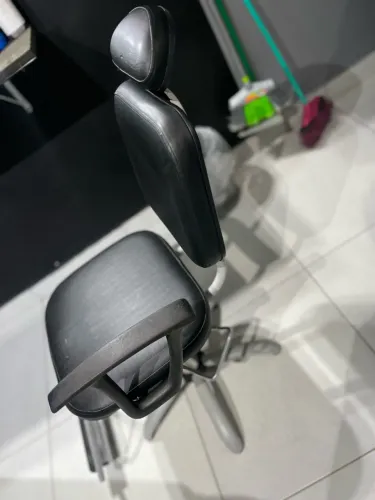 Cadeira para Salão Preta