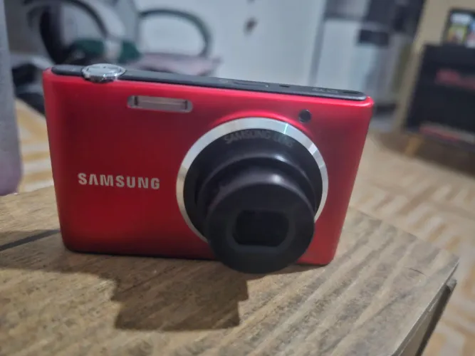Câmera Vintage Samsung ST72 Vermelha + Capinha, Manual E NF (Y2K / Digicam)
