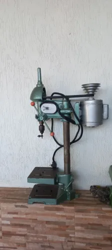 Furadeira de bancada