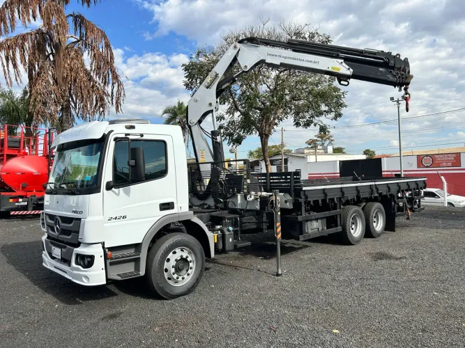 Caminhão Munck 45 Ton Atego 2426