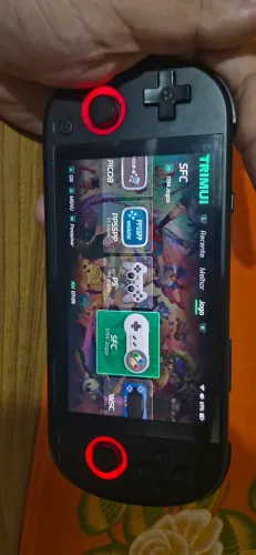 Console de jogos portátil Trimui