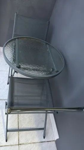 Mesa de jardim 2 cadeiras - tampo de vidro