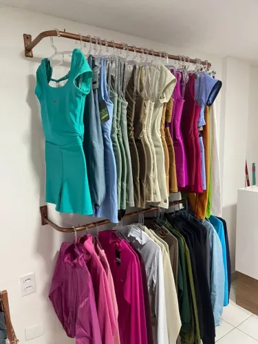 Vendo araras de roupas
