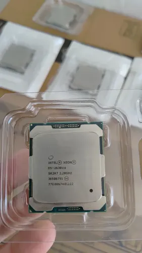 Intel® Xeon® E5-2630 v4 Cache de 25M, 3.1 GHz<br>Cache de 25M, 2,20 GHz