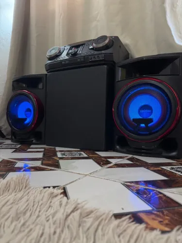 Som LG 2.350 watts