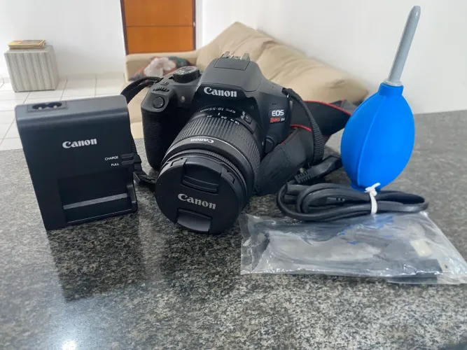 Vendo Máquina Fotográfica Canon EOS Rebel T6