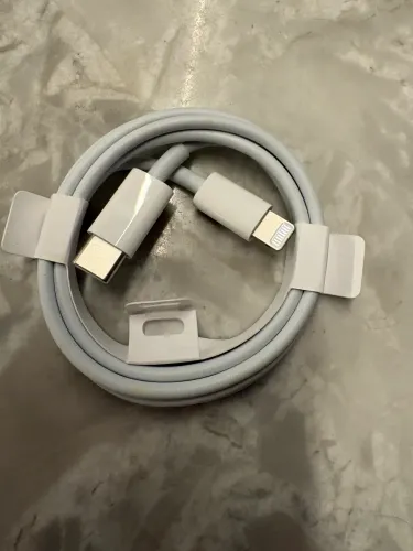 Cabo iPhone 11,12,13,14 ORIGINAL APPLE