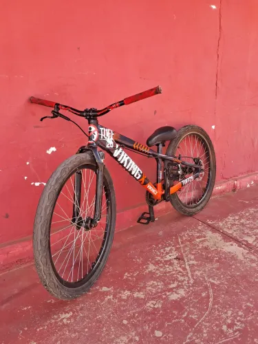 Bike Aro 26 Vikingx TUFF 25 d'manobras