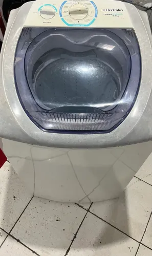 Máquina de lavar 6 kilos Electrolux funcionando