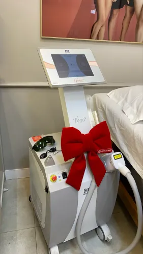 Equipamento de depilação a laser Vega