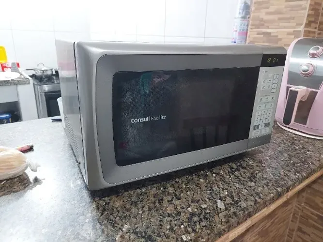 Micro-ondas Consul com defeito