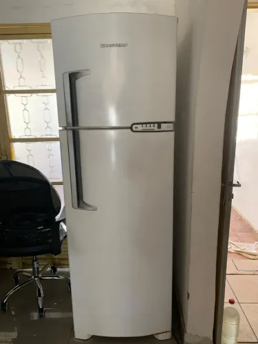 Vendo geladeira (leia o anúncio)