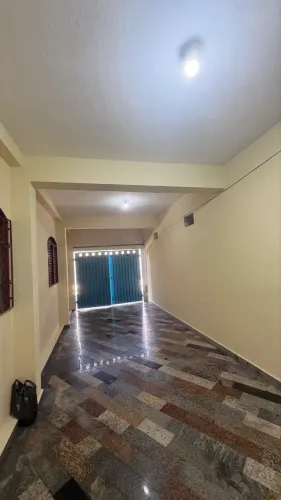 Casa 2 Quartos com Garagem para Aluguel