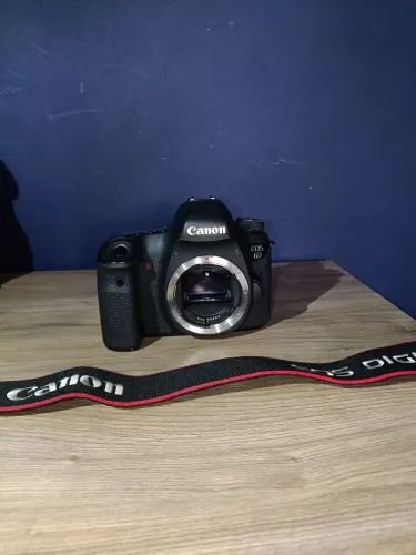 CAMERA CANON EOS 6D