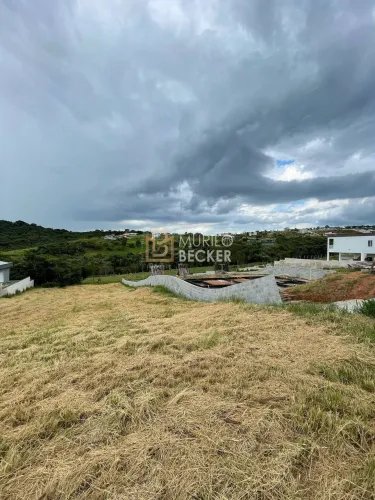 Terreno à venda - 1200m² no Condomínio Terras de Santa Mariana em Caçapava