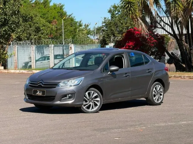 Citroen C4 Lounge Exclusive 1.6 Turbo 4P Aut. 2018