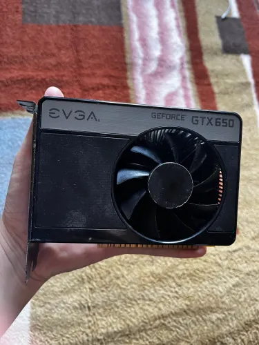 GTX 650 EVGA - Queimada - Para Retirada de Peças ou Reparo