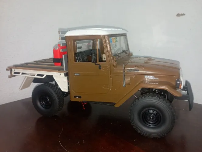 Rc crawler WPL c44 1/12 sem rádio 