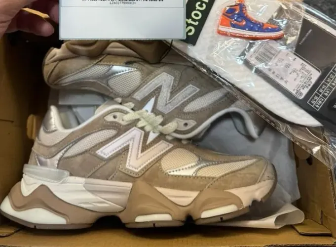 Tênis New Balance 9060