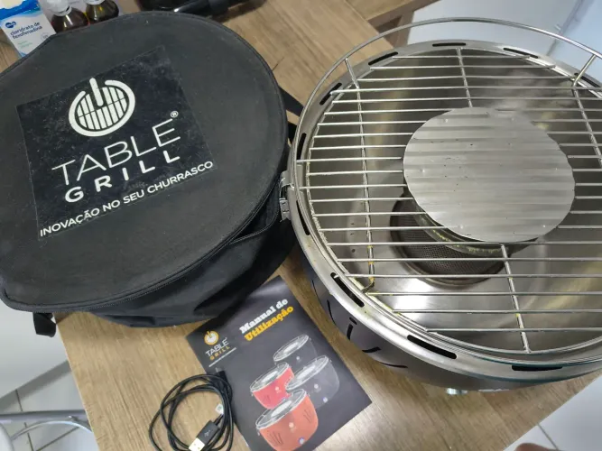 Churrasqueira Portátil a Carvão 35cm - Table Grill Preto