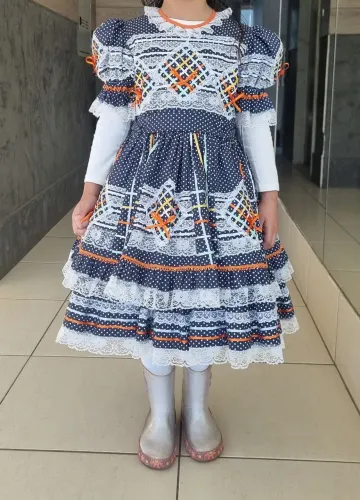 Vestido Junino Infantil + Arranjo de Cabelo