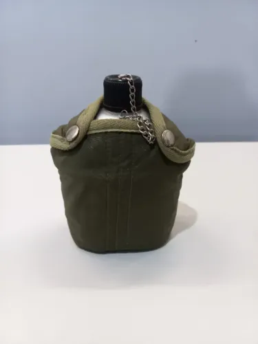 Cantil -  Capacidade de 900 ml.