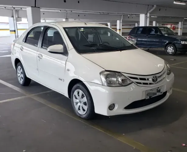 Toyota Etios XS Sedan 1.5 Flex 16V 4P Mec. 2015