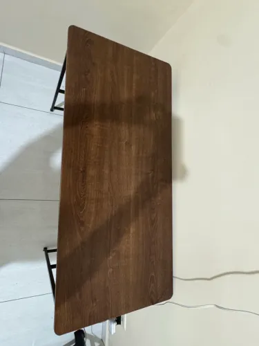 mesa/escrivaninha marrom