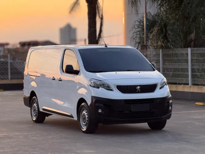 Peugeot Expert Cargo 1.5 Turbo Diesel 2023