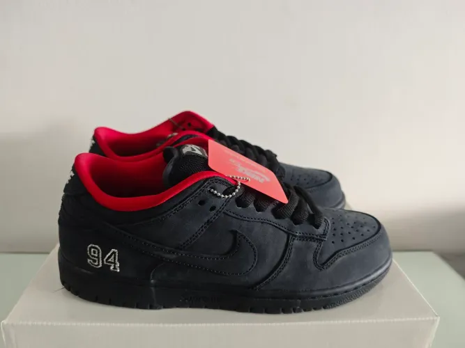 Tênis Nike Supreme x Nike SB Dunk Low 94 Black FW25-W2