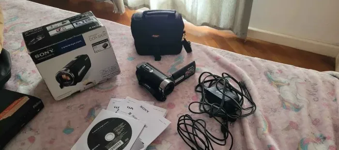 Vendo Filmadora estado nova