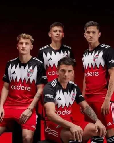 Camisa River Plate 23/24